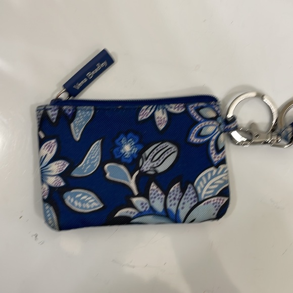 Vera Bradley Tropics Tapestry Zip ID & Lanyard Set - Picture 2 of 5